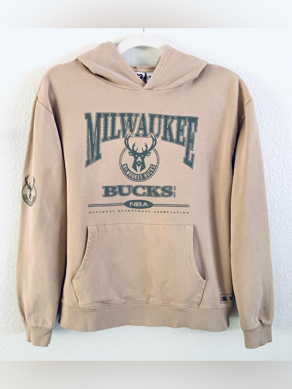 NBA  Kids Milwaukee Bucks Retro Style Graphic Tan River Fleece Hoodie 11/12